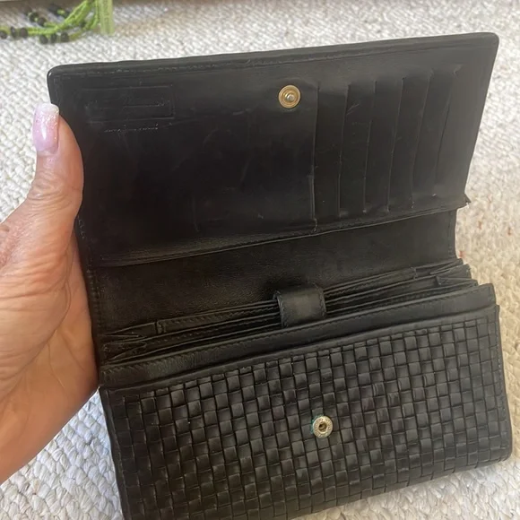 Cole -Hann Classic Vintage Black Woven Leather Wallet Made in Italy . EUC - Picture 4 of 6